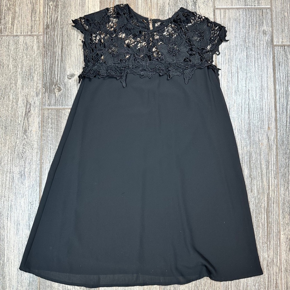 She Sky Black Lace Overlay Cap Sleeve Shift Dress Size S Women